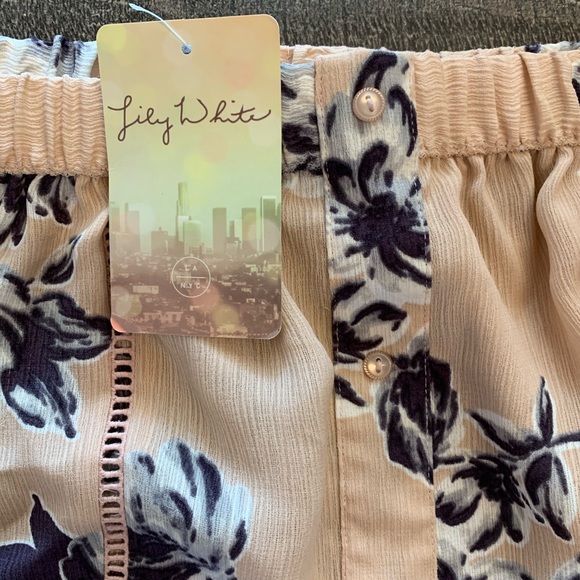 Flowy off shoulder floral top - Picture 7 of 7